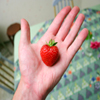 play Jigsaw: Strawberry Hand