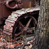 play Very Old Tractor In Forest