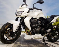 play White Motorcycle Jigsaw Puzzle