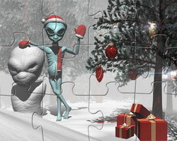 play Christmas Alien Jigsaw