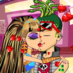 play Monster High Kissing