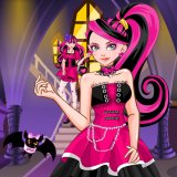 play It Girl - Dress Up Like Draculaura