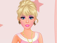 play Superstar Dress Up