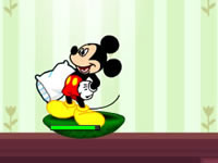 play  Mickey And Friends In Pillow Fight