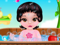 play Fairytale Baby Snow White Caring