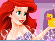 play Princess Ariel Bathroom Cleaning Kissing
