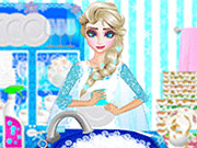 play Elsa Washing Dishes