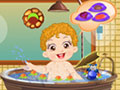 play Cute Little Baby Bathing