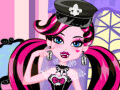 play Draculaura Summer Travel Makeover