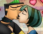 play Total Drama Twister Kiss