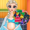 play Play Pregnant Elsa Washing Clothes
