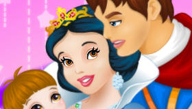 play Snow White Baby Care