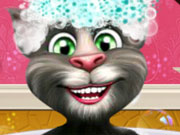 Talking Tom Shower Bath Kissing