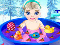 play Baby Elsa Bath Time