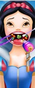 play Snow White Throat Doctor