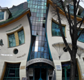Escape From The Crooked House Poland