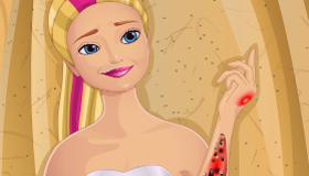 play Super Barbie At The Doctor
