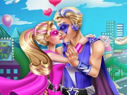 play Super Barbie Kissing Kissing
