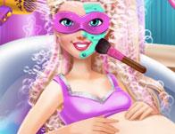 play Pregnant Super Barbie Spa