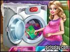 play Mommy Laundry Day