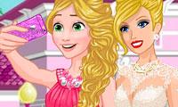 play Wedding Selfie With Princesses