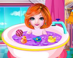 play Baby Emma Bathing