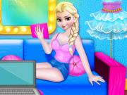 play Elsa Facebook Challenge