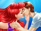 play Ariel Kissing Underwater