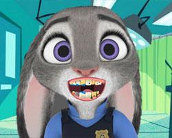 play Judy Tooth Problems