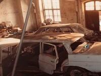 play Abandoned Car Garage Escape