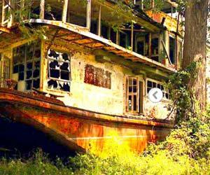 Abandoned Towboat Mamie S. Barrett