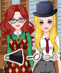 Miss Detective Dress Up Game