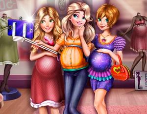 play Princesses Pregnant Selfie