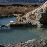 play Hot Spring Mountain Escape