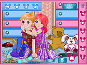 play Hugs Under The Blanket Dress Up