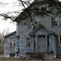 play Gfg Abandoned Creepy Old House Escape