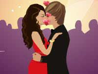 Selena And Justin Kiss-Kiss