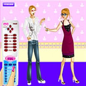 play Esmie Dressup