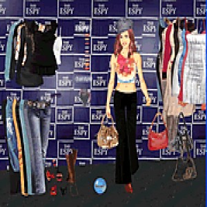 play Carmen Electra Dress Up