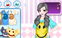 play Smiley Dress Up