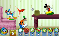 play Mickey And Friends In Pillow Fight