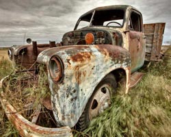 play Vintage Truck Puzzle