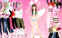 play Holly Dress-Up