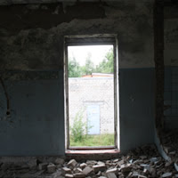 play Collapsed Brick House Escape
