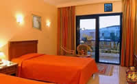play Hidden Gemstones: Hotel Rooms