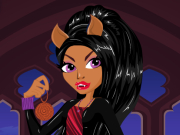 play Clawdeen Wolf Dressup