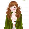 play Famous Girl On Newspaper