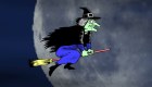 play Halloween Witches