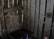 play Collapsed Wooden Barn Escape