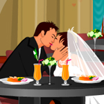 play Dinning Table Kissing